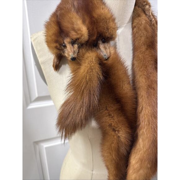 VTG Red Mink Fur Stole Wrap 4 Full Pelts Bakelite Clasp 53” Length No Odor - Picture 3 of 8